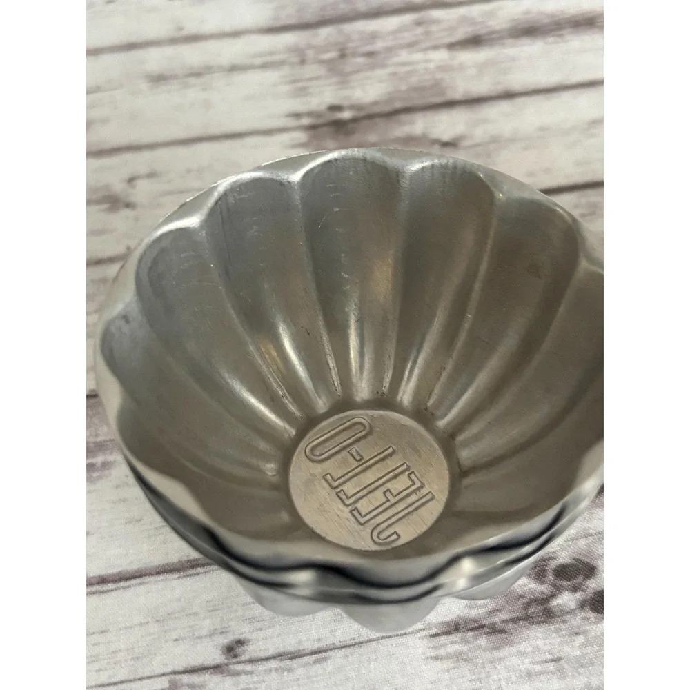 Vintage Lot of 8 Aluminum Silver Metal Jello Individual Dessert Molds Decor